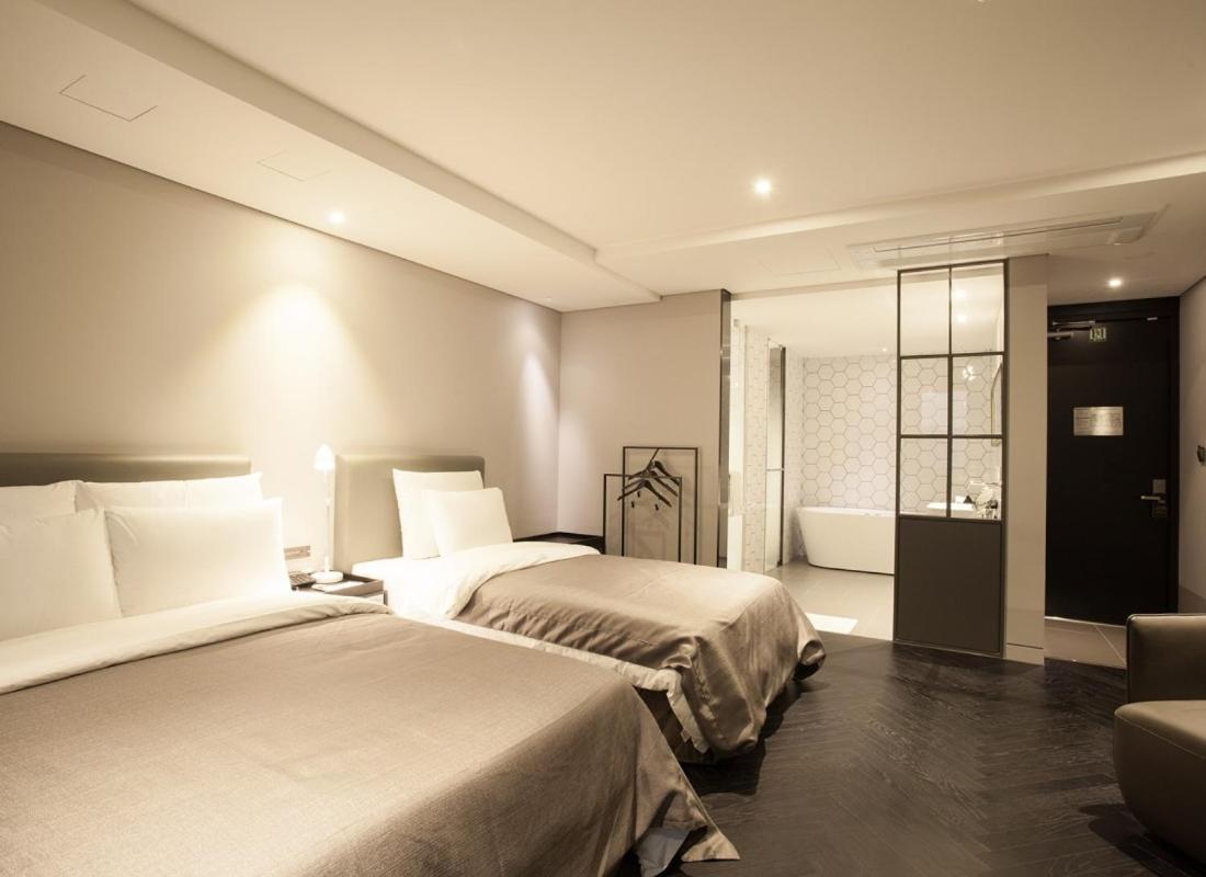 Hotel Gaden Suwon Exteriör bild
